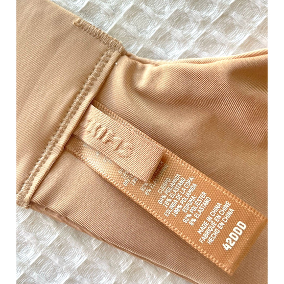 Skims Weightless Bra Size 42DDD Demi Nude Underwire Breathable Lightweight - Picture 5 of 5